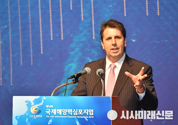 마크 리퍼트 전 주한미국대사가 9월3일 오전 서울 중구 롯데호텔에서 열린 '제14회 국제해양력 심포지엄'에 참석해 기조연설을 하고 있다.