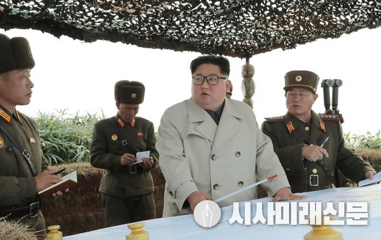 북한 김정은위원장 황해도 창린도방어대 감시소 시찰모습