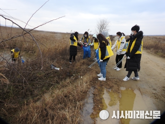 화성습지 “줍깅‘ 활동