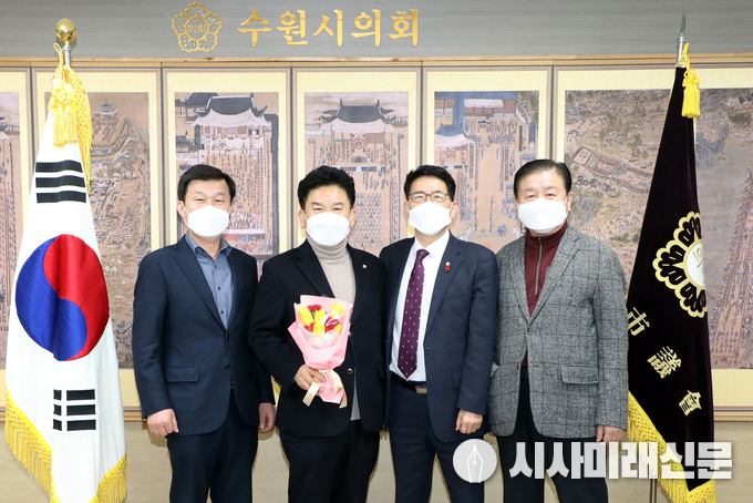 국민의힘 수원시의회 의원총회 개최(왼쪽부터 한원찬, 문병근, 김기정, 홍종수) 