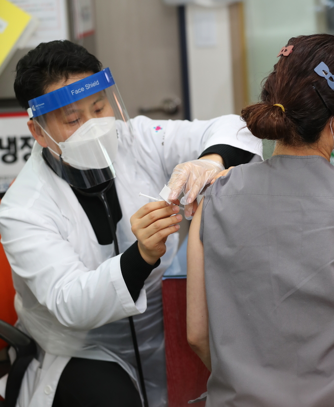 1호 접종자 효성요양병원 의사 손제철