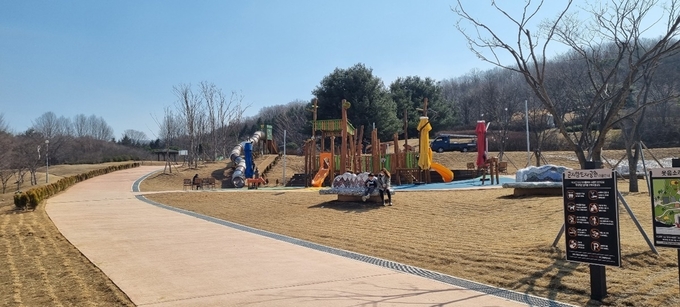 웃음소리 놀이시설 전경