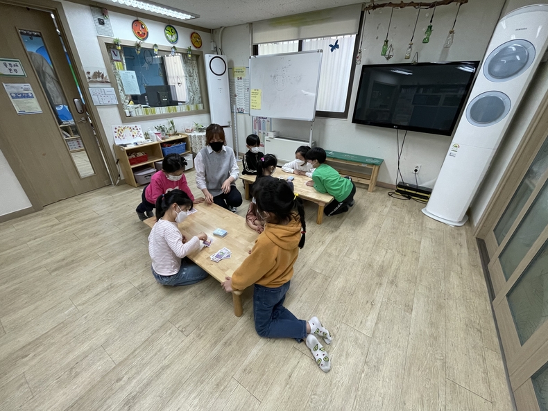 물푸레지역아동센터 독서교실 프로그램 운영사진