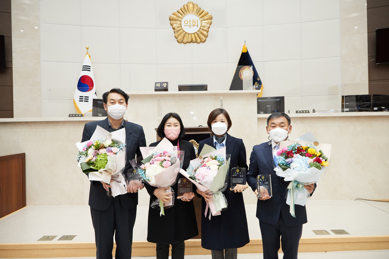 왼쪽부터 강웅철·김희영·이미진·윤원균 의원