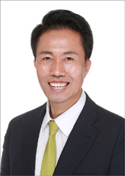 김형남 시사미래신문 논설위원 약력<br>
-경희대학교 NGO대학원 시민사회학석사 졸업<br>
-침례신학대학교 신학대학원 신학석사 졸업<br>
-현)국민의힘 중앙위원회 지도위원<br>
-현)미래전략포럼 대표