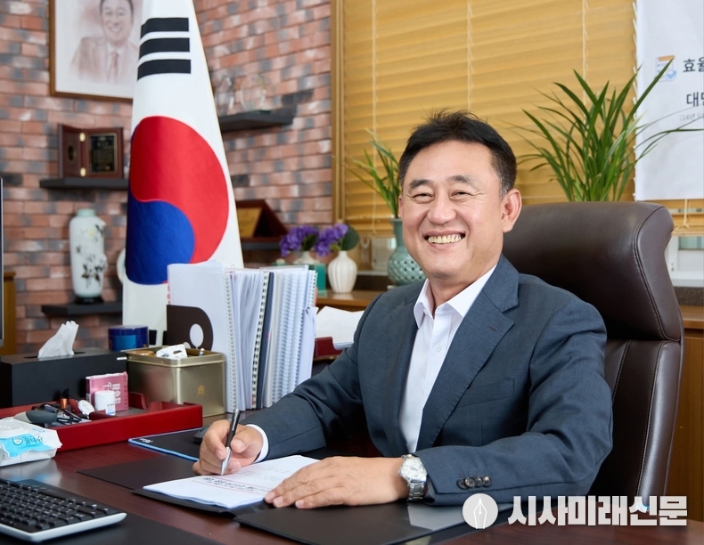 이충우 여주시장이 올해로 취임 3주년을 맞았다.(사진=페이스북 캡처)