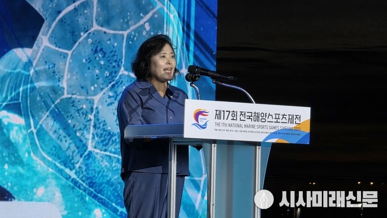 시흥시의회 오인열 의장이 30일 개막식에서 축사를 하고 있다. (사진=김은숙 기자)