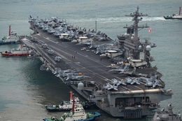 미국 항공모함 칼빈슨함(CVN) 부산작전기지 입항