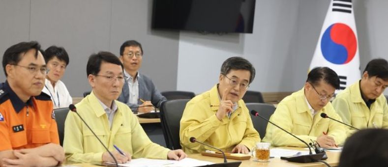 경기도 김동연, “긴장 늦추지 말고 도민 생명 재산 잃는 일 없도록 총력”