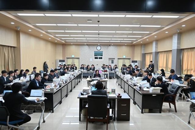 경기도의회 교육행정위원회, ‘2025년 행정사무감사’ 14일간의 대장정 돌입