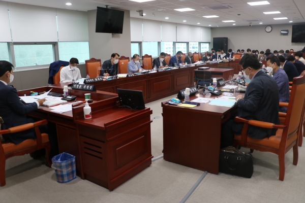 “경기도의회 문체위, 집행부·공공기관 주요사업 설명회 실시”