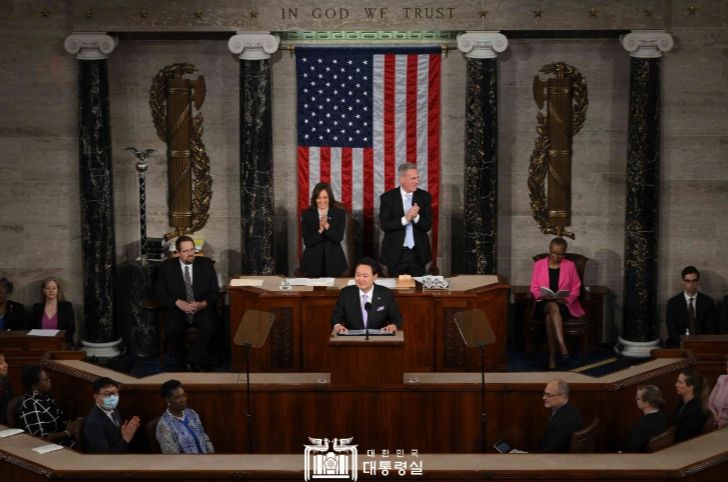 4월 27일 윤석열 대통령은 미국 상·하원 합동회의 연설을 진행했다.