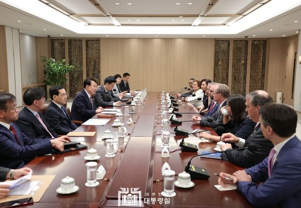 7월 31일 윤석열 대통령은 美 하원의원 대표단을 접견했다.