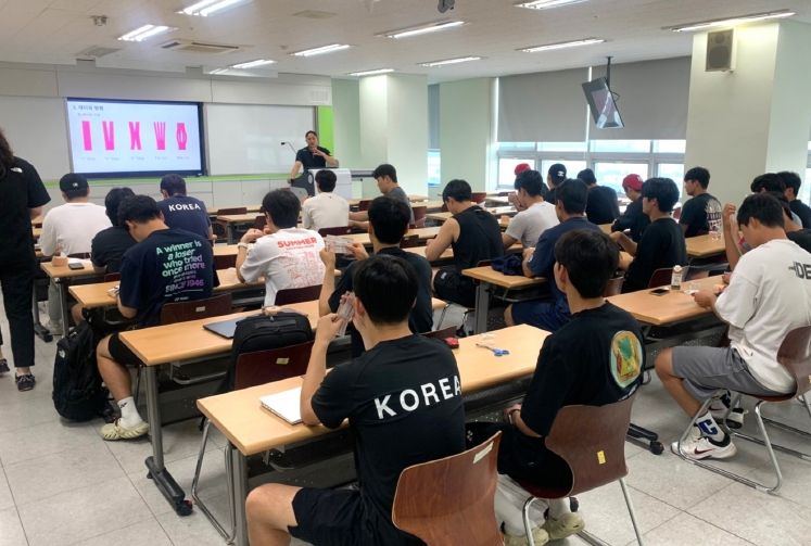 광주시체육회 스포츠과학연구원 건강운동관리사가 송원대학교 선수들에 대한 산학연