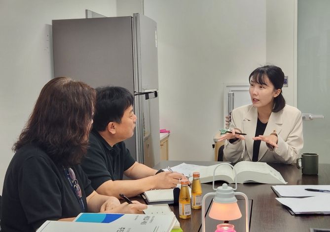 이인애 경기도의원, 경기도의 입양·가정위탁 가족 심리상담 지원 사업과 관련 정담회 개최