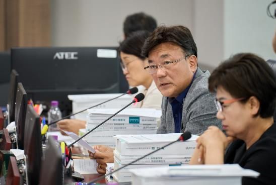 경기도의회 최만식 의원, 교육감 취임 후 5번째 조직개편... 명칭 변경에만 수억 원