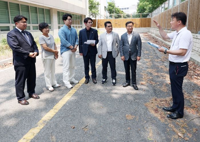안양시의회 총무경제위원회, 평안동 임시청사 사용 예정지 현장 점검