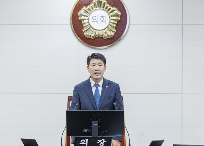 배정수의장 개회사 모습