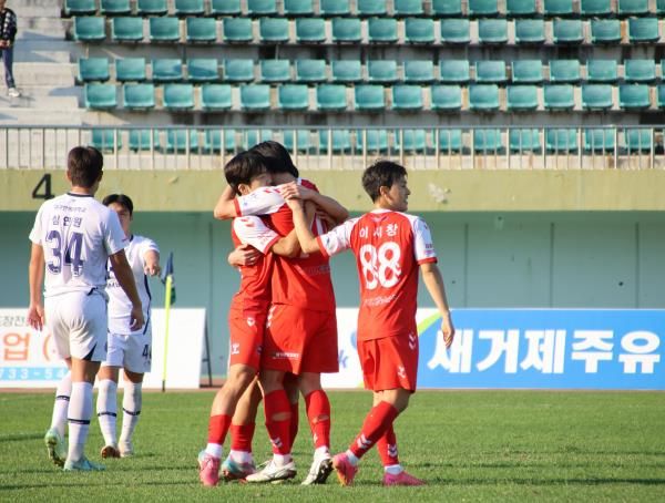 거제시민축구단, 홈에서 대구FC B 에 3-1 승리!