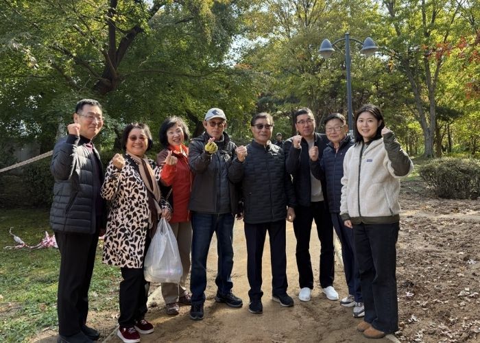 수원시 장안구, 만석공원 맨발걷기 길 주민과 함께 완성하다