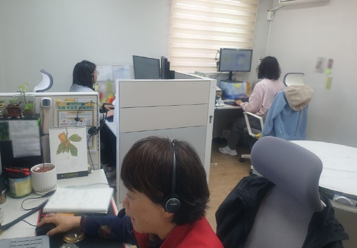 강화군 단군콜센터, 독거 어르신 만족도 95.8%…정서 돌봄 효과 입증