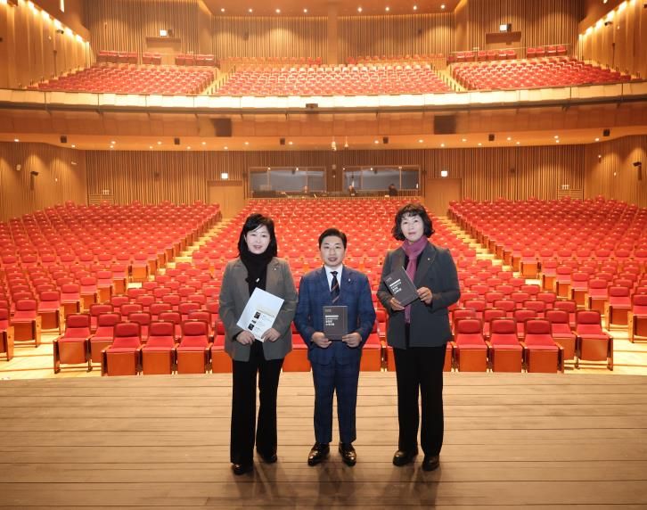 문복위 위원 현장점검 기념 사진