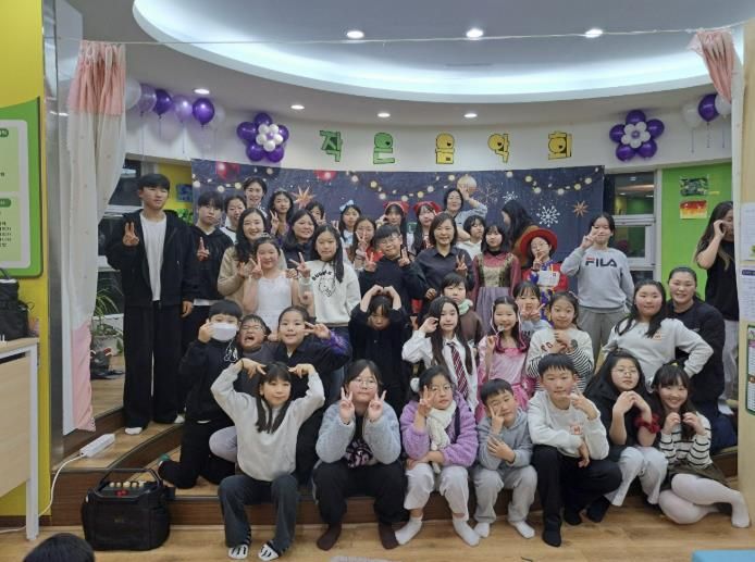 포천시 이동작은도서관, 2025 송년 음악회 및 사진전시전 개최