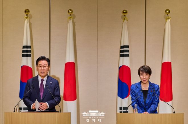 한·일 정상 공동언론발표(청와대)