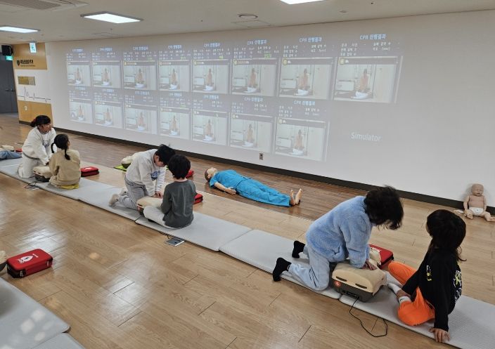 인천동부교육지원청, 거점형 늘봄센터 학생 대상 ‘응급처치 중심 안전 체험 프로그램’ 운영