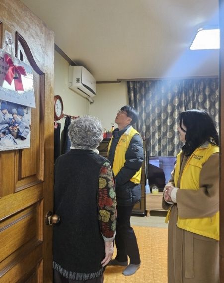 고양시 화전동, 한국항공대학교와 설맞이 독거 어르신 안부 확인