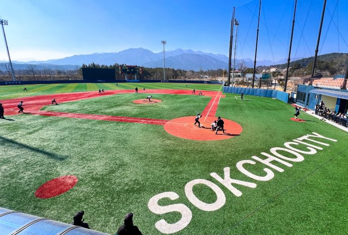 윈터리그 경기 모습(중도문 설악야구장)