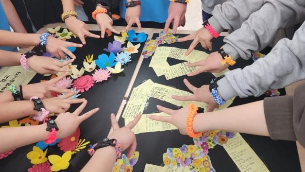 2025년 4.16생명안전교육‘생존팔찌 제작 활동’사진